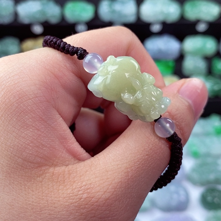 翡翠颈饰未镶嵌天然