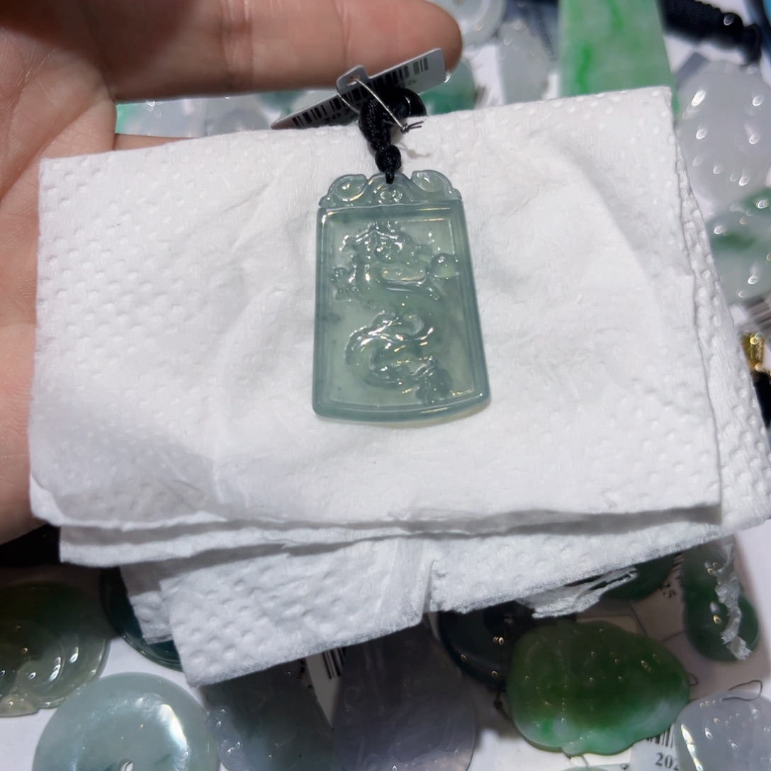 翡翠颈饰未镶嵌天然翡翠A货