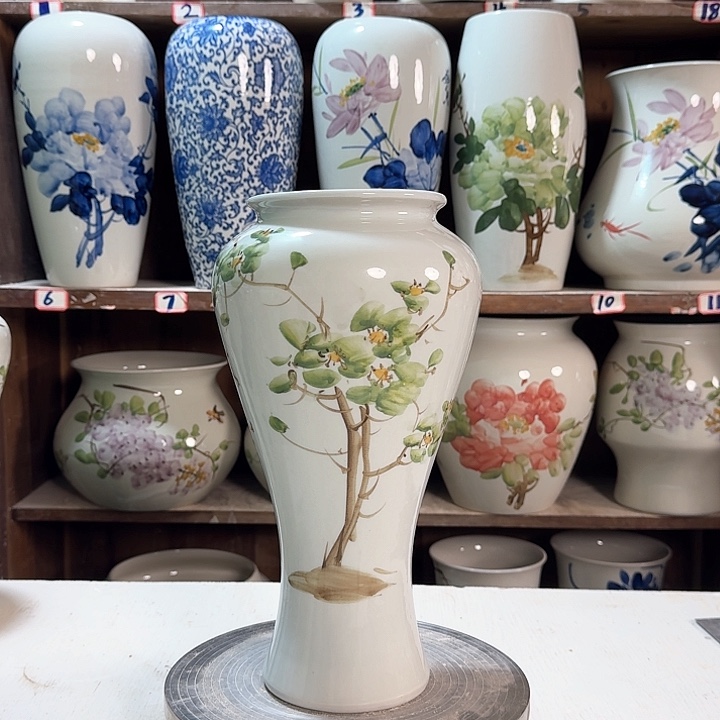 瓶梅瓶绿绿梅花新款陶瓷陶瓷
