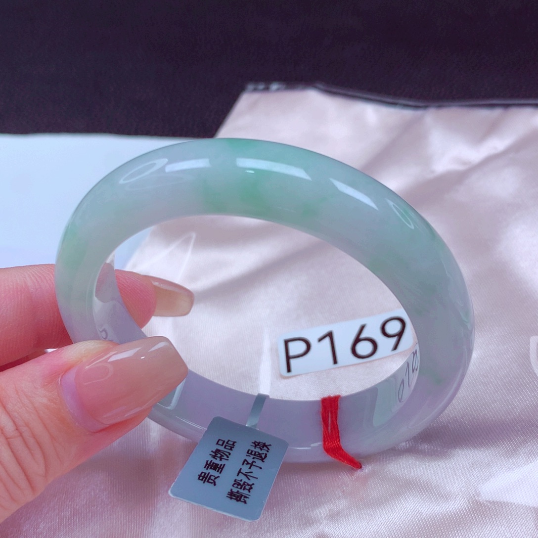 翡翠手镯未镶嵌手镯