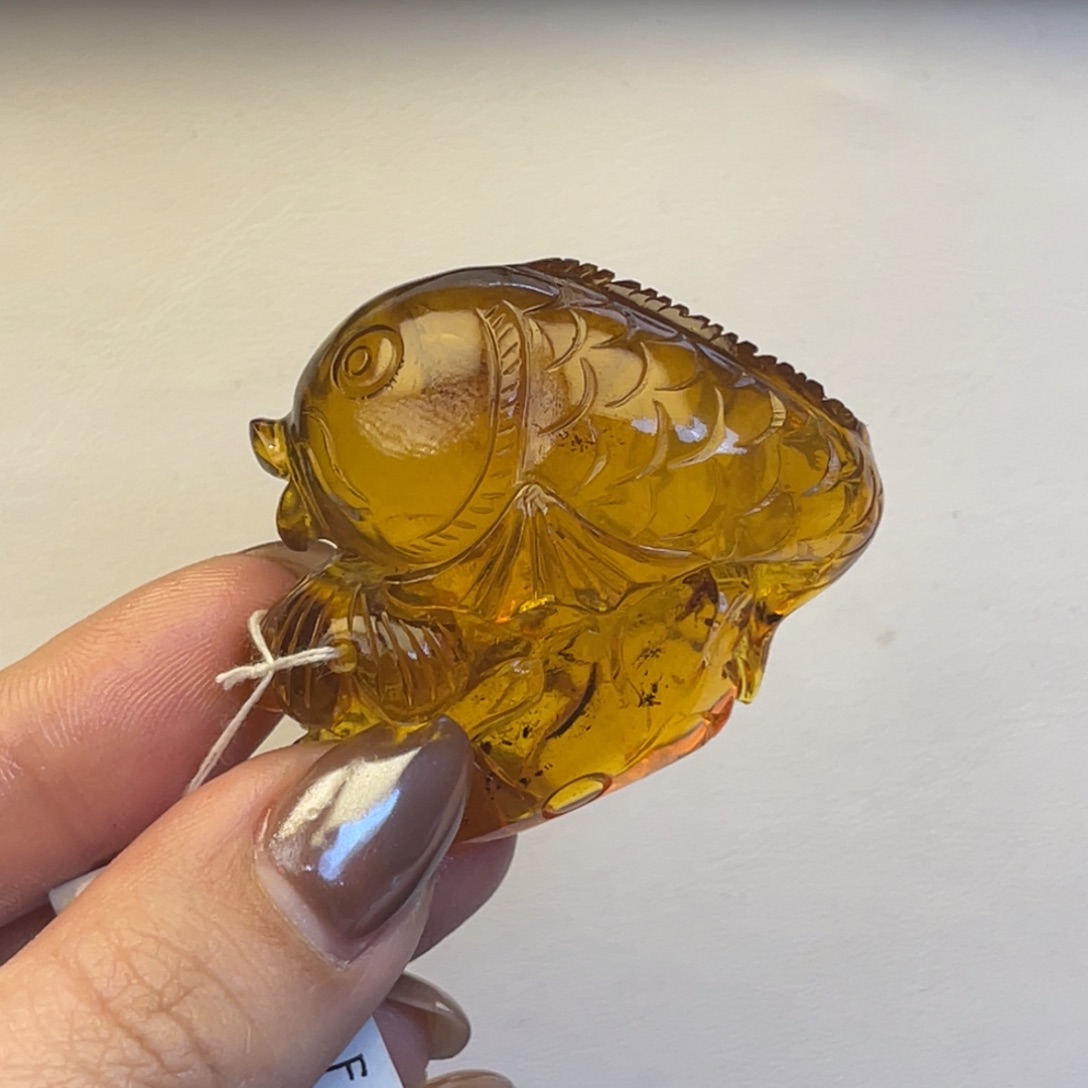 琥珀手链未镶嵌缅甸琥珀雕刻件如鱼得水