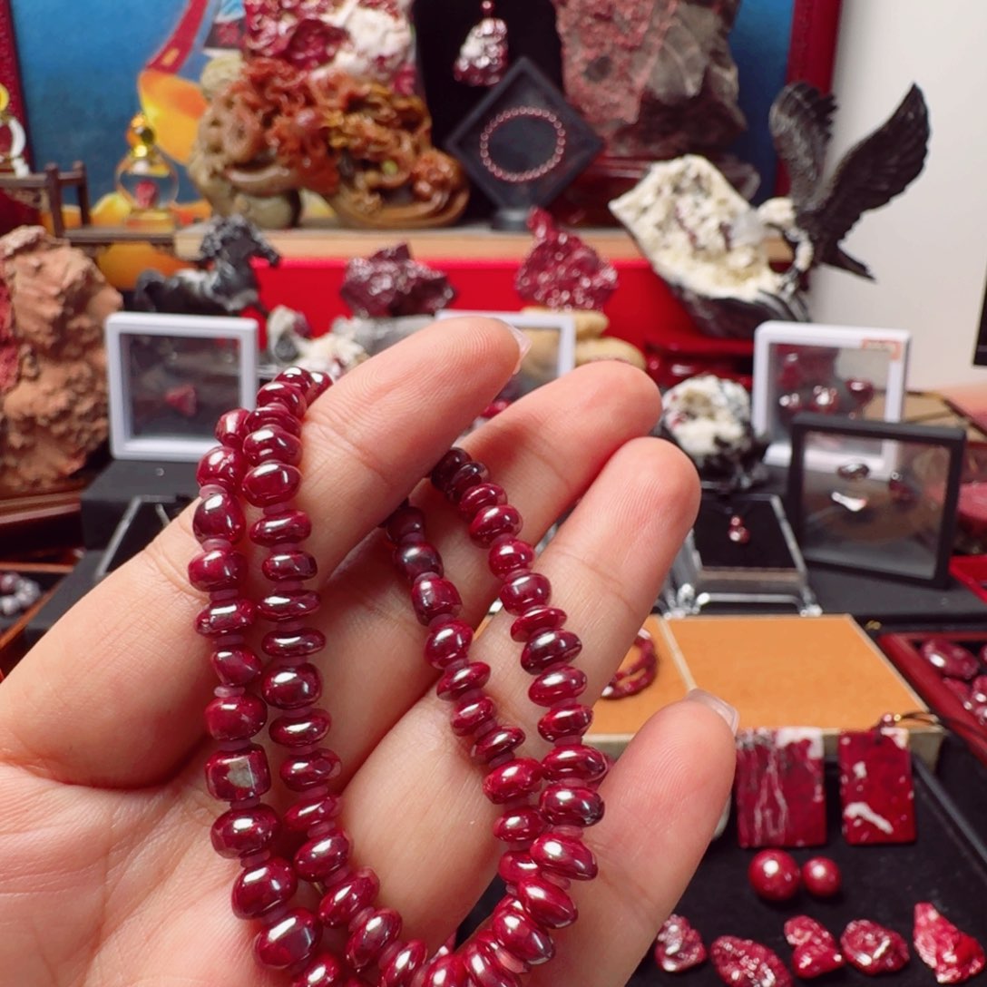 天然辰砂原矿晶体手串48.1克
