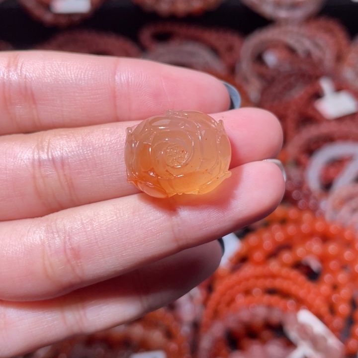 南红玛瑙未镶嵌牡丹花1877打孔备注