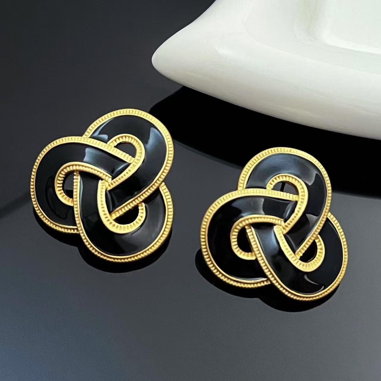 铜合金耳饰 中古个性耳环复古轻奢宫廷风耳钉小众高级感耳饰r624