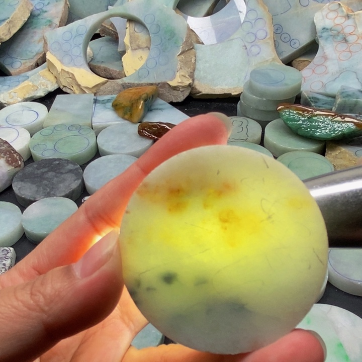 翡翠配石天然缅甸翡翠玉石