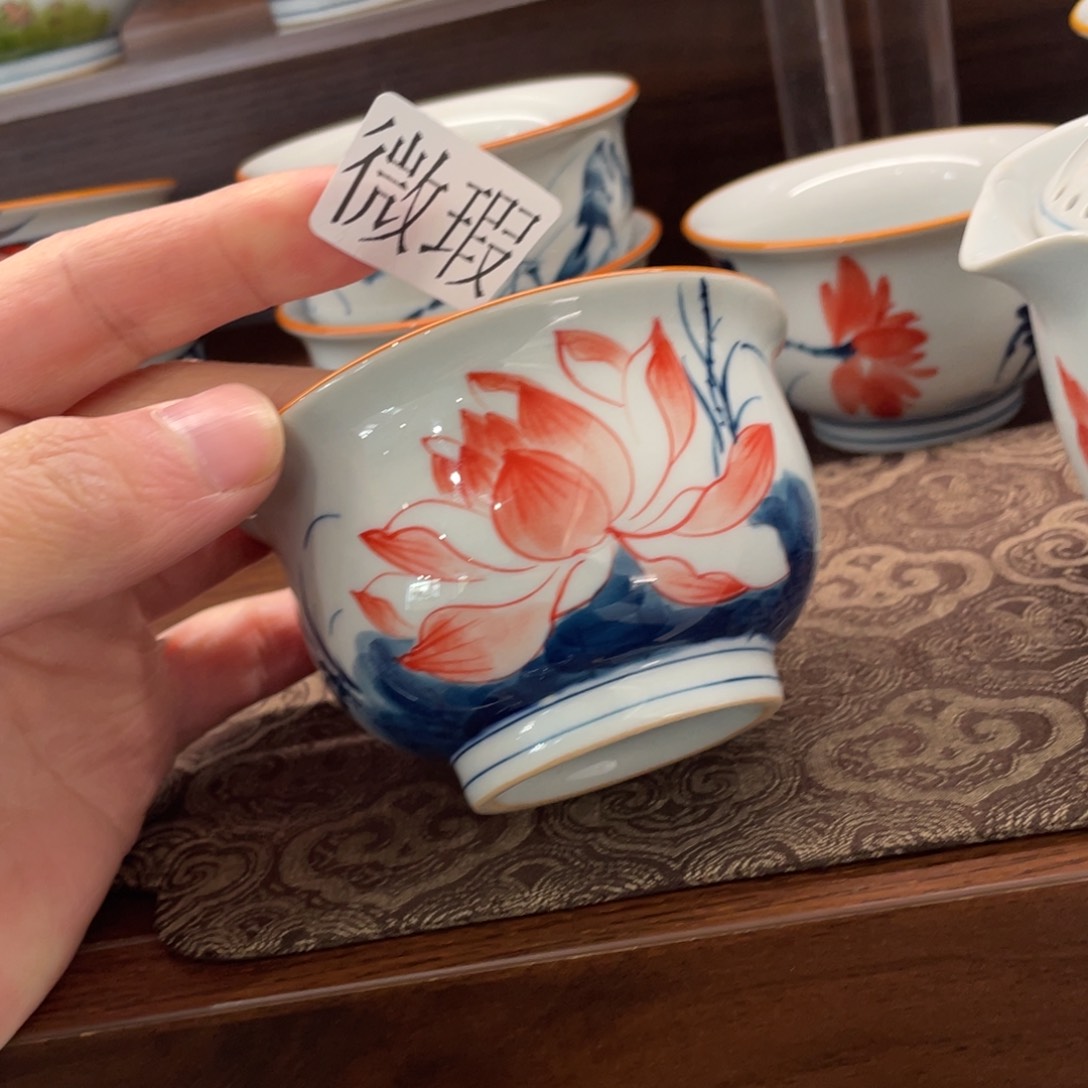 釉下手绘茶具微瑕