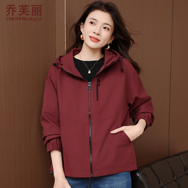 妈妈休闲外套春秋大码宽松2025新款中老年女秋装洋气连帽夹克上衣