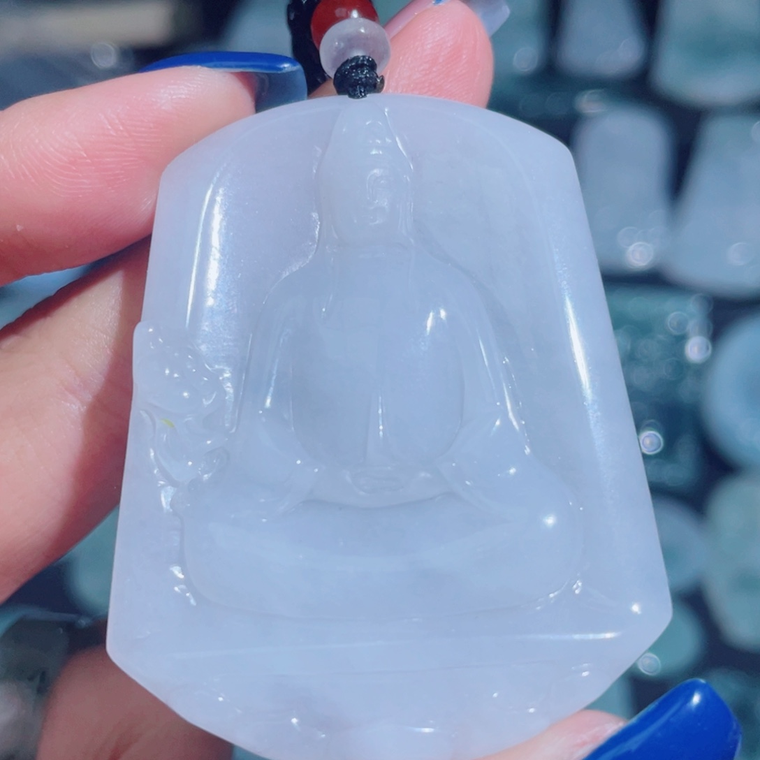 翡翠未镶嵌颈饰素衣观音