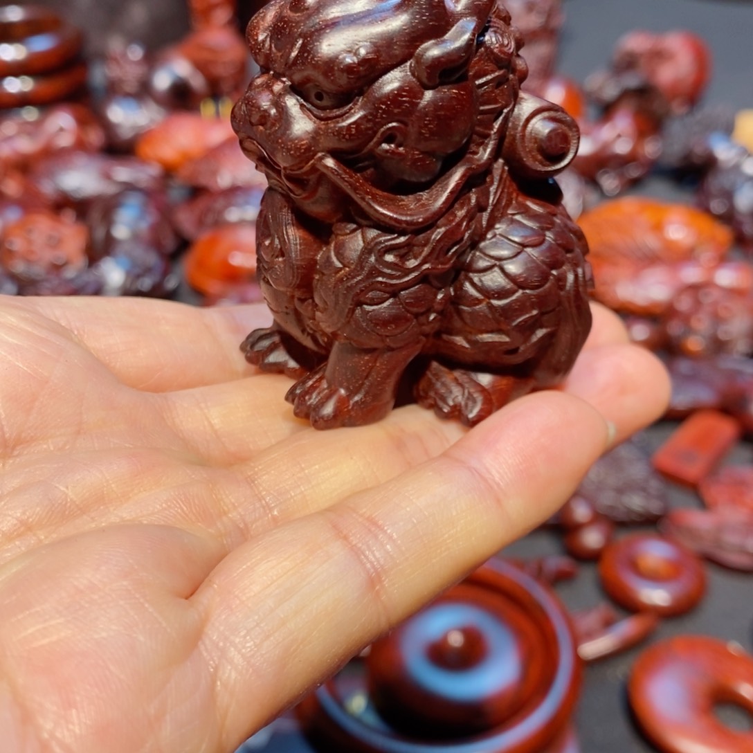 小叶紫檀把件宁**远印度小叶紫檀手把件