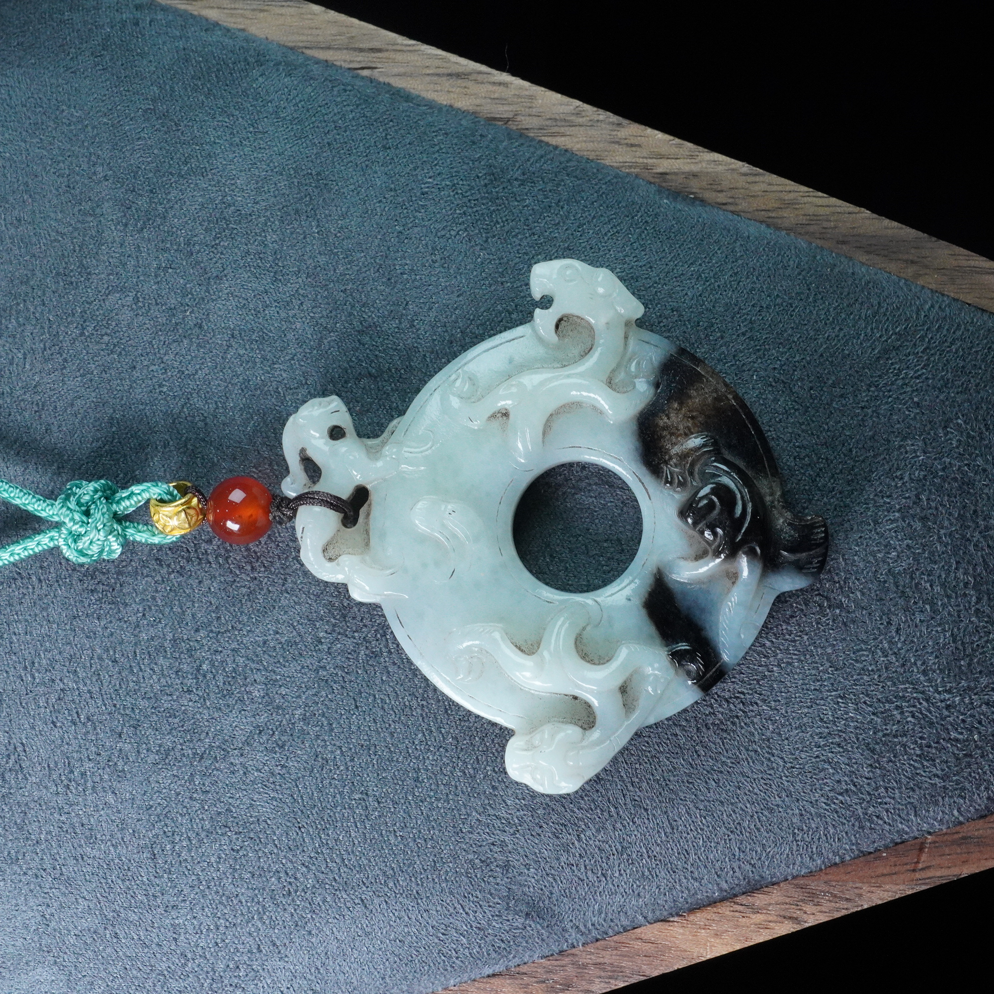 明前和田玉螭龙玉佩2511100069