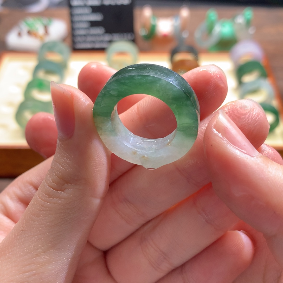 定制翡翠未镶嵌翡翠戒圈 湖水绿 13-18