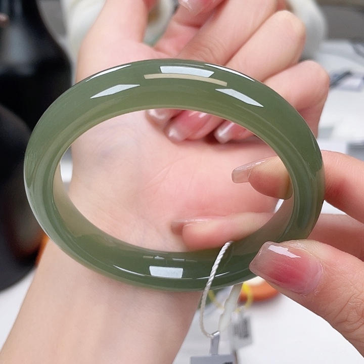 和田玉手镯59未镶嵌