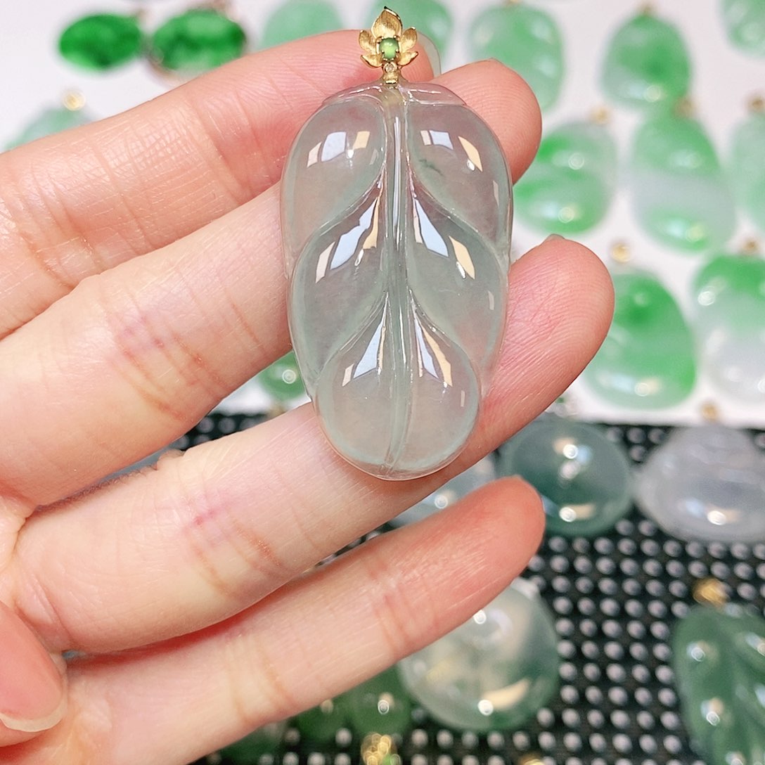 翡翠吊坠(不含链)18K金镶嵌