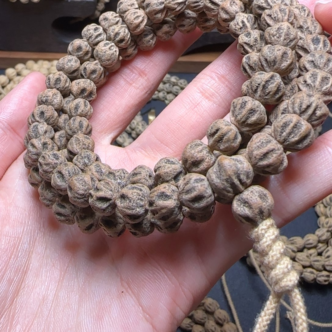 阿***吖吊坠柏香籽/百香籽