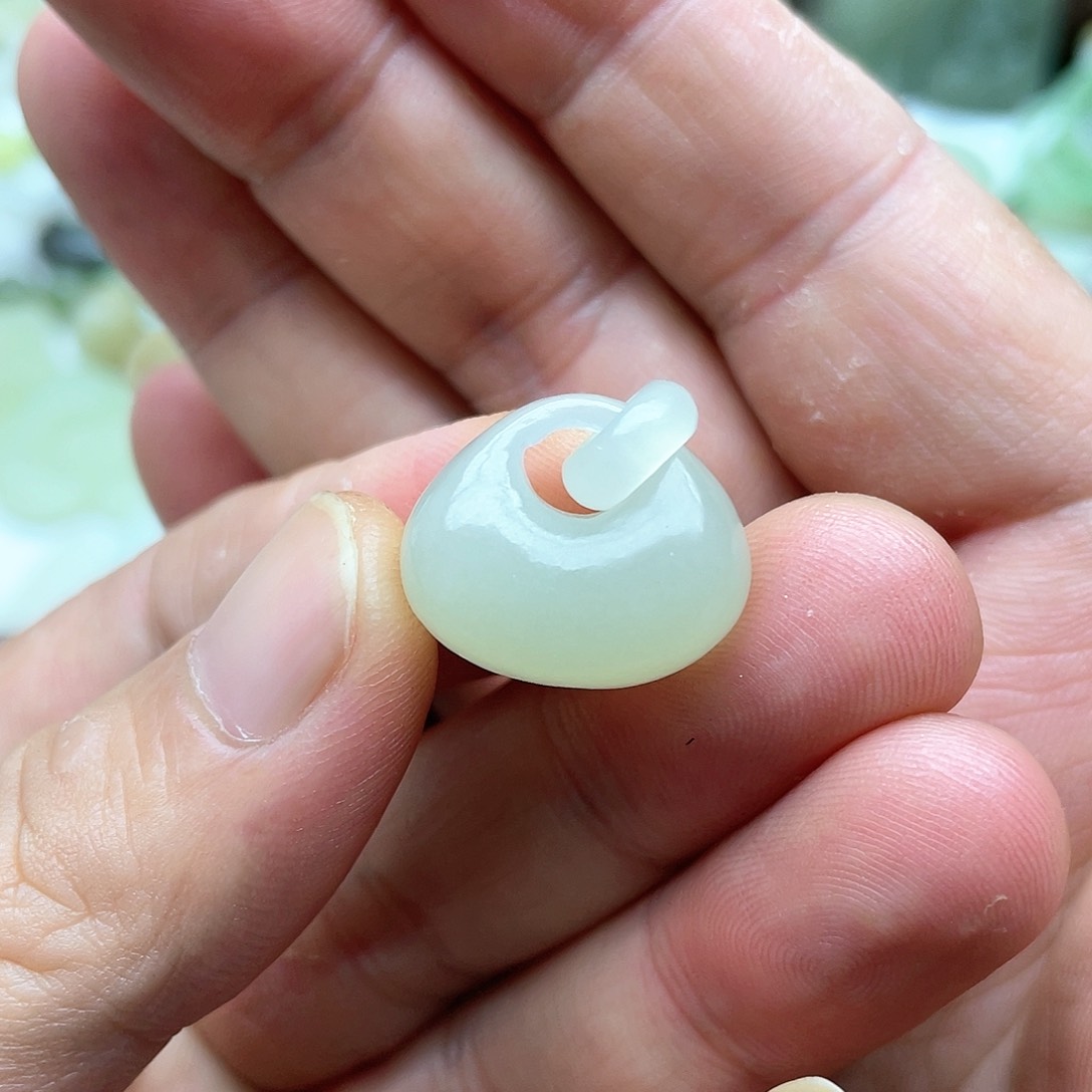 和田玉如意吊坠未镶嵌