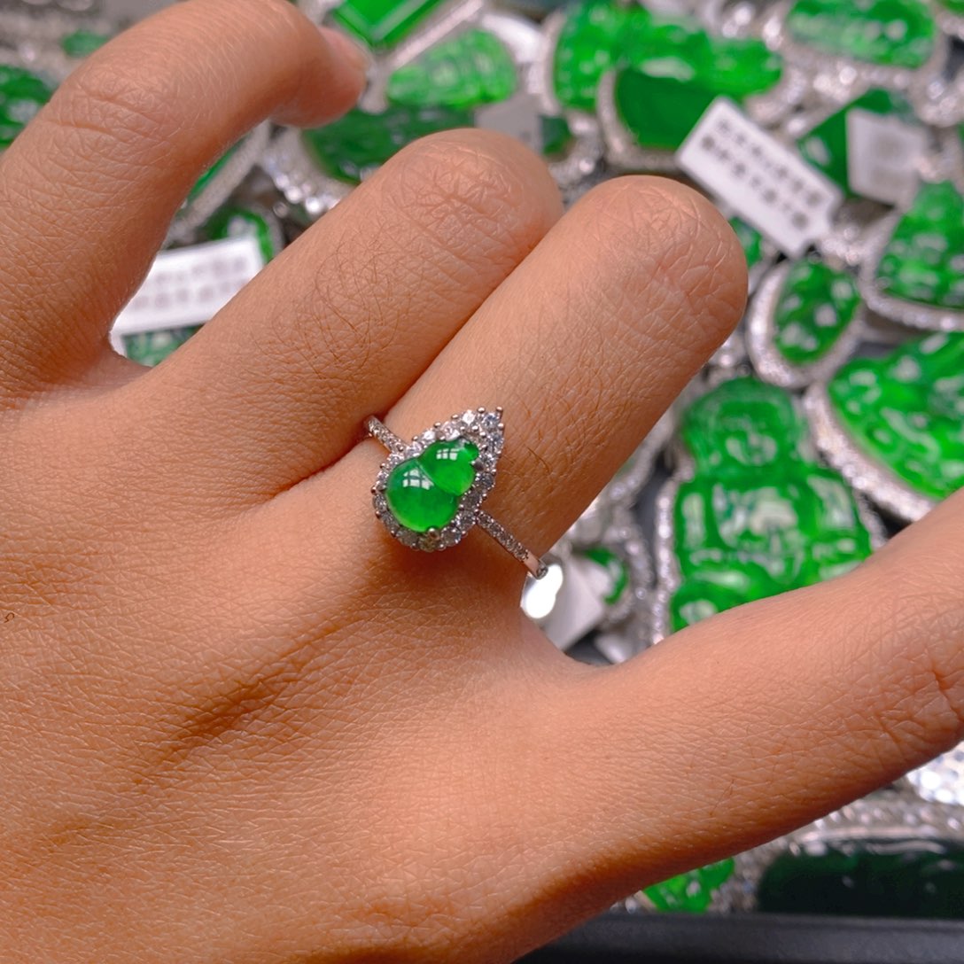 翡翠戒指银S925镶嵌88888888888