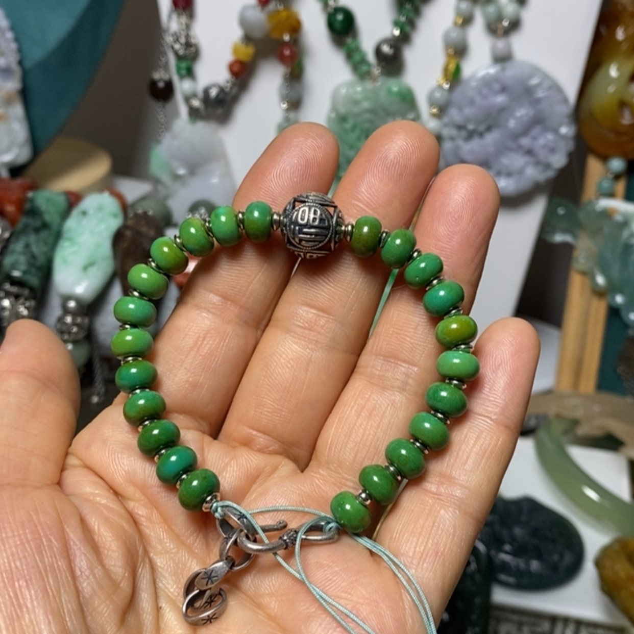 【闪购商品】翡翠吊坠(赠链)未镶嵌