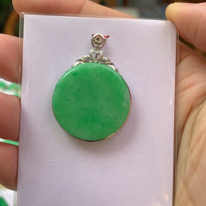 翡翠颈饰18K金镶嵌翡翠翡翠吊坠