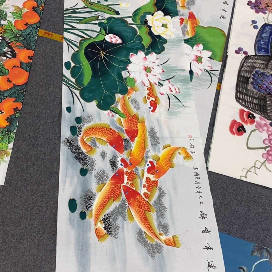 国画小***?尺寸180✖️70小六尺精品金线荷花鱼