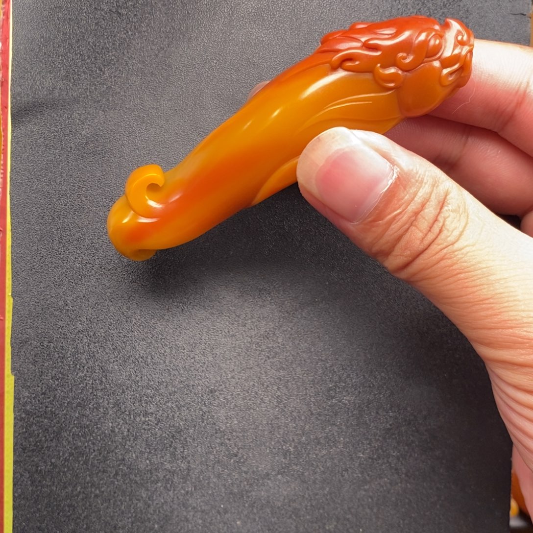 我***马颈饰未镶嵌石英质玉