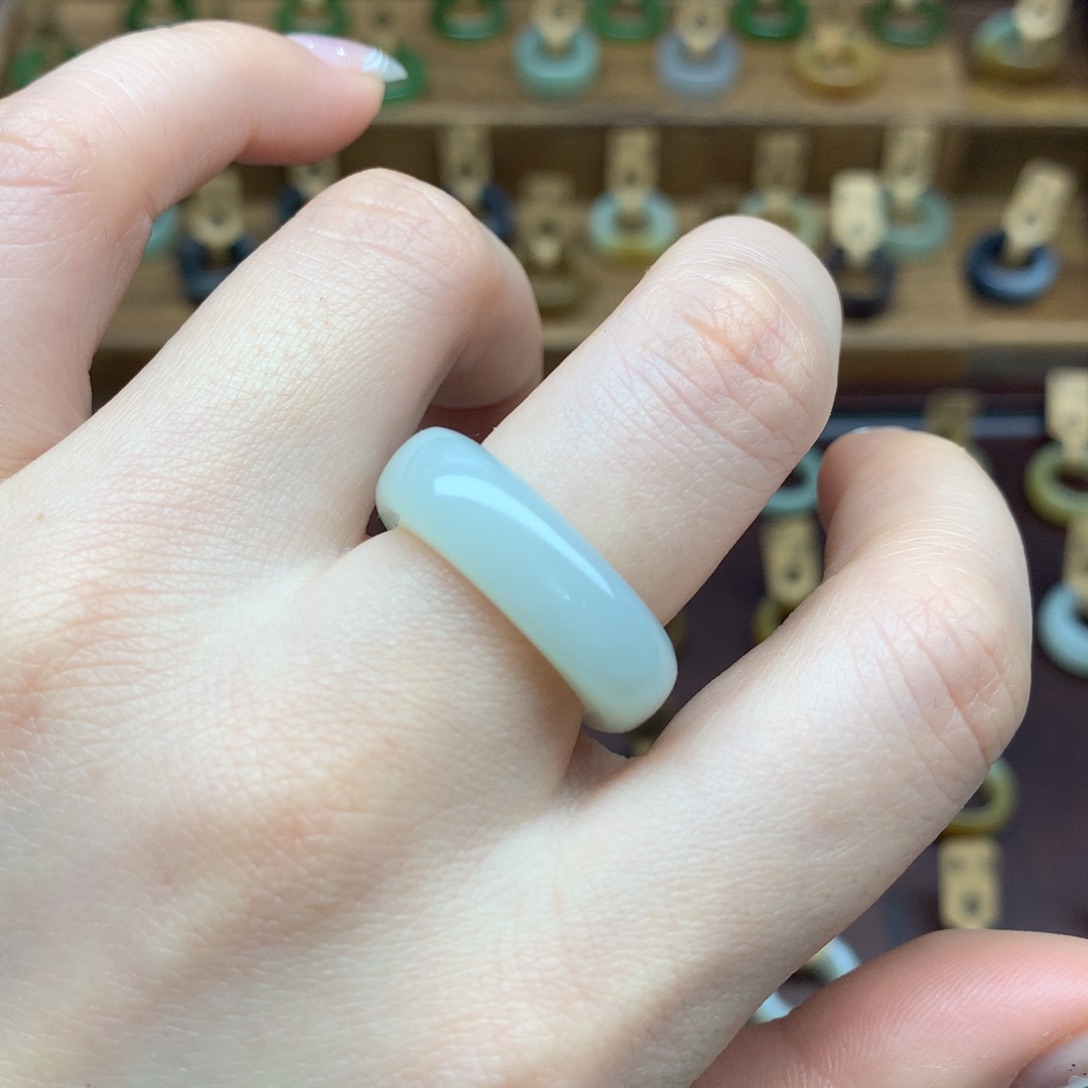 和田玉戒指未镶嵌