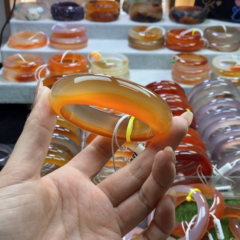 【闪购商品】玛瑙/玉髓手镯未镶嵌贰***夏