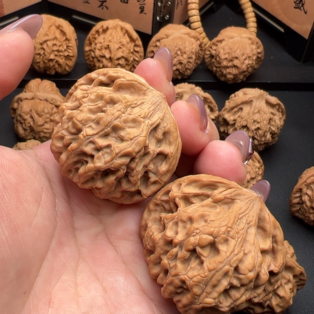 文玩核桃把件寿桃
