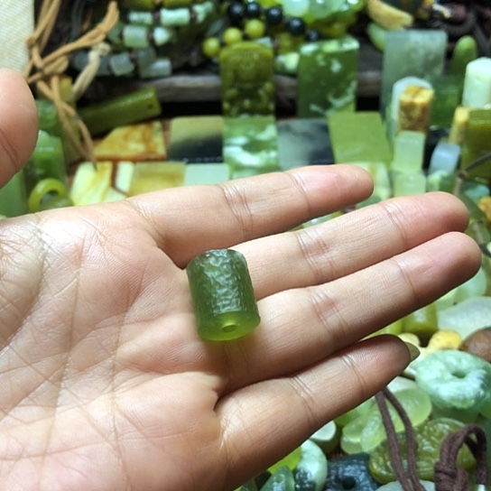 未镶嵌岫玉吊坠南**西