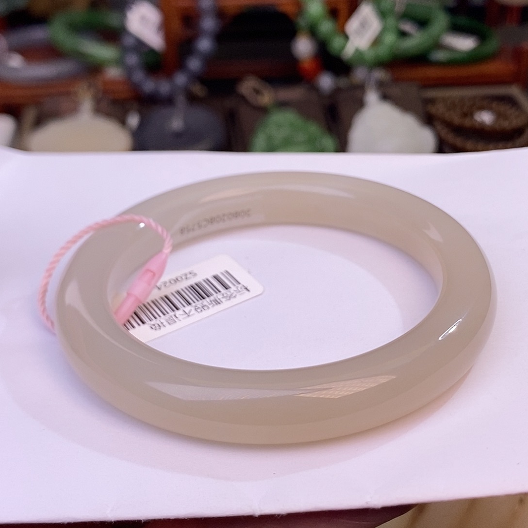 和田玉烟藕粉手镯58圈口未镶嵌