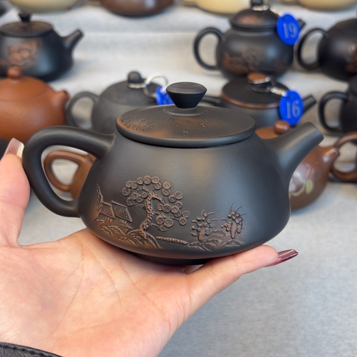 【闪购商品】红泥 微瑕 容量 230c c