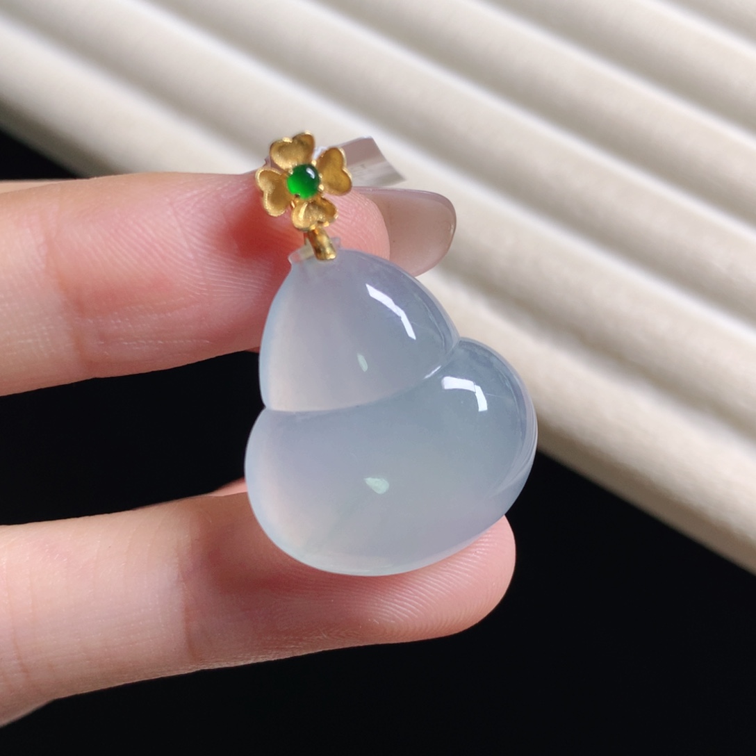 翡翠颈饰18K金镶嵌葫芦