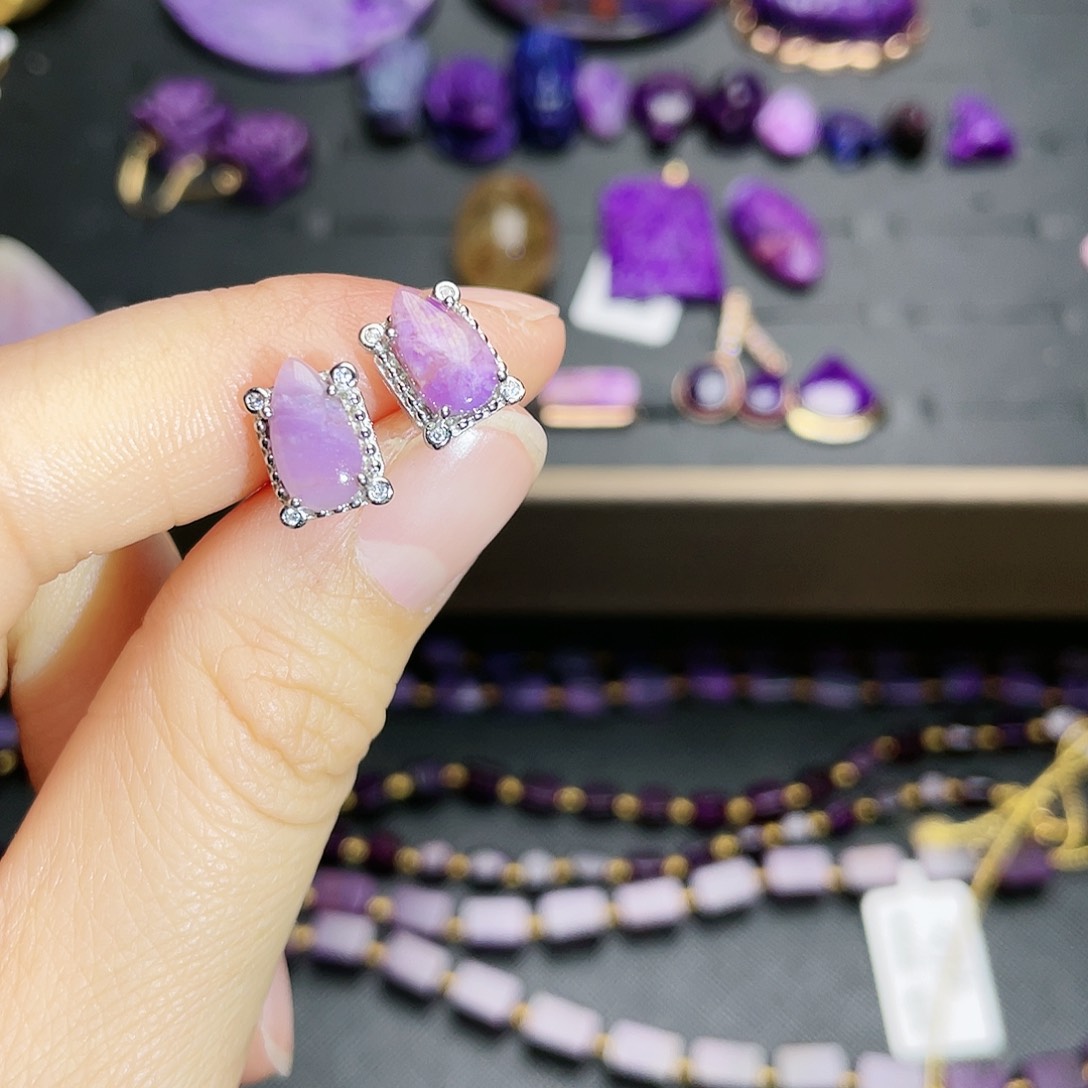 苏纪石（舒俱来）耳钉银S925镶嵌