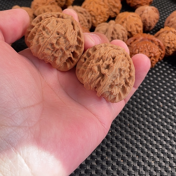 把件文玩核桃三角白44全品