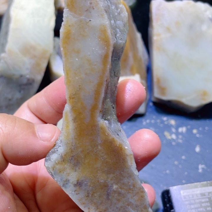 和田玉未镶嵌珠宝半成品