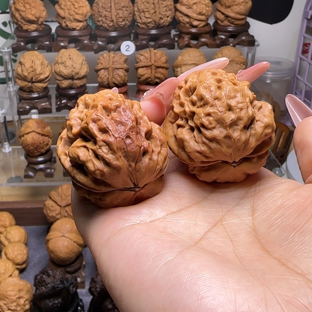 把件文玩核桃10……………38mm