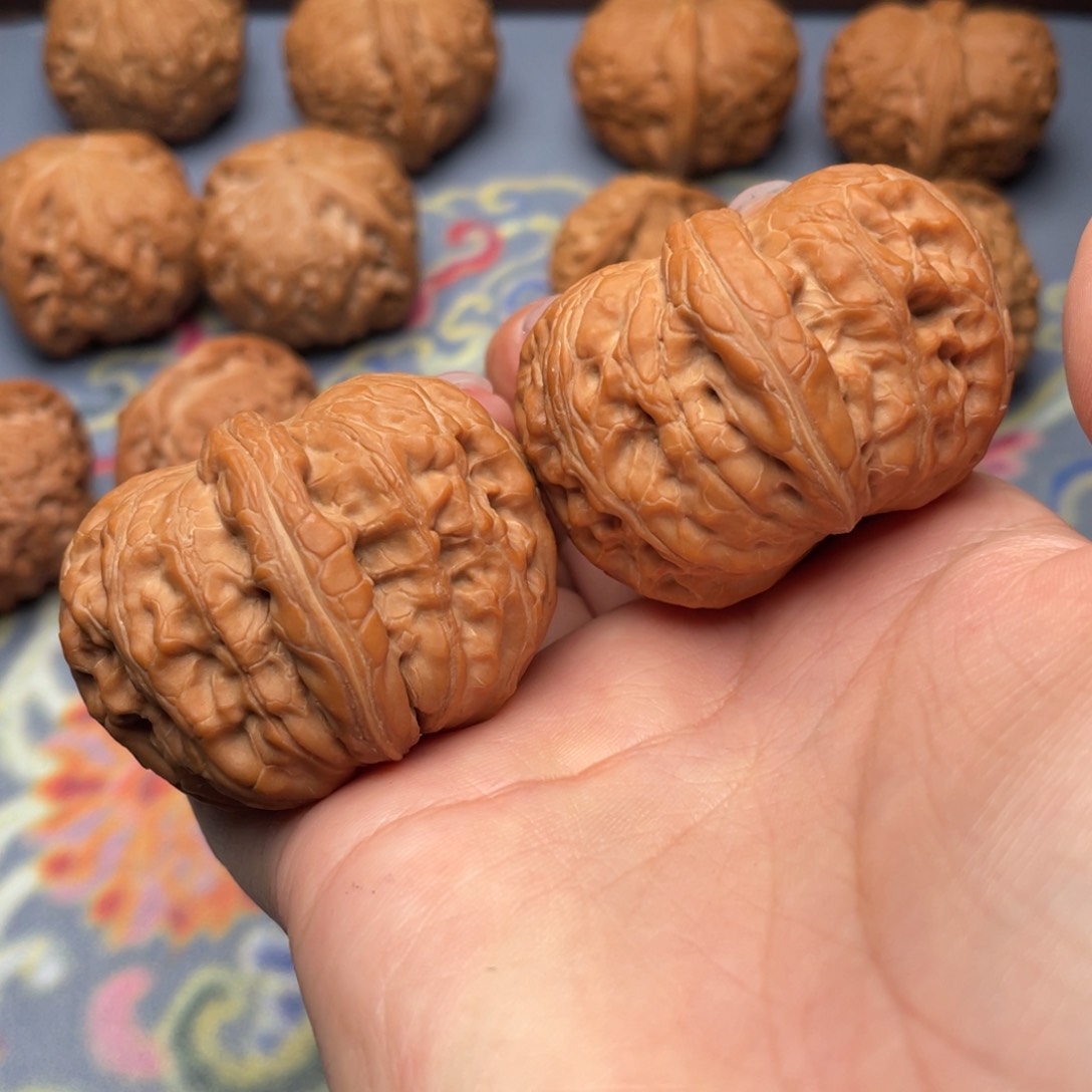 文玩核桃把件元宝45 S16号