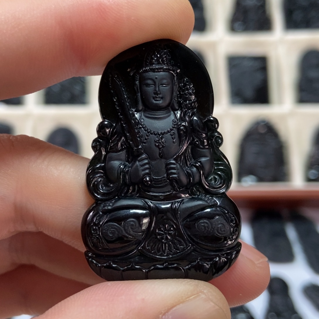 翡翠未镶嵌颈饰虚空藏