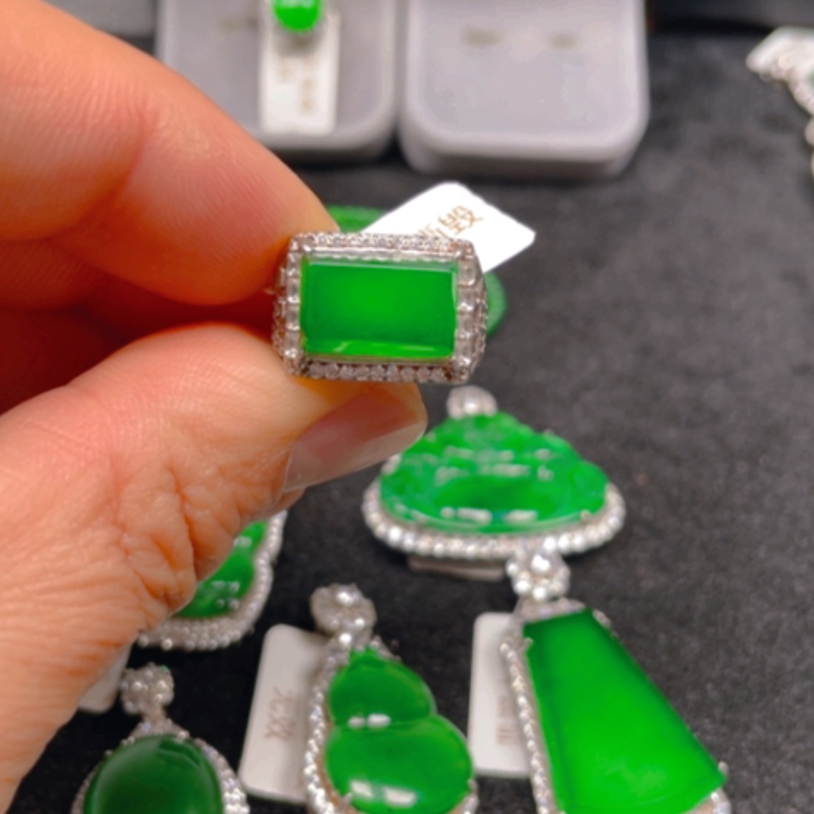 【闪购商品】翡翠颈饰银S925镶嵌戒指