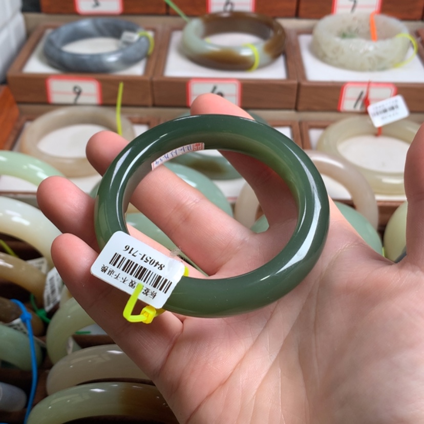 【闪购商品】和田玉手镯未镶嵌