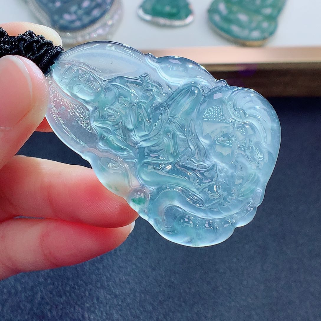 翡翠颈饰未镶嵌翡翠