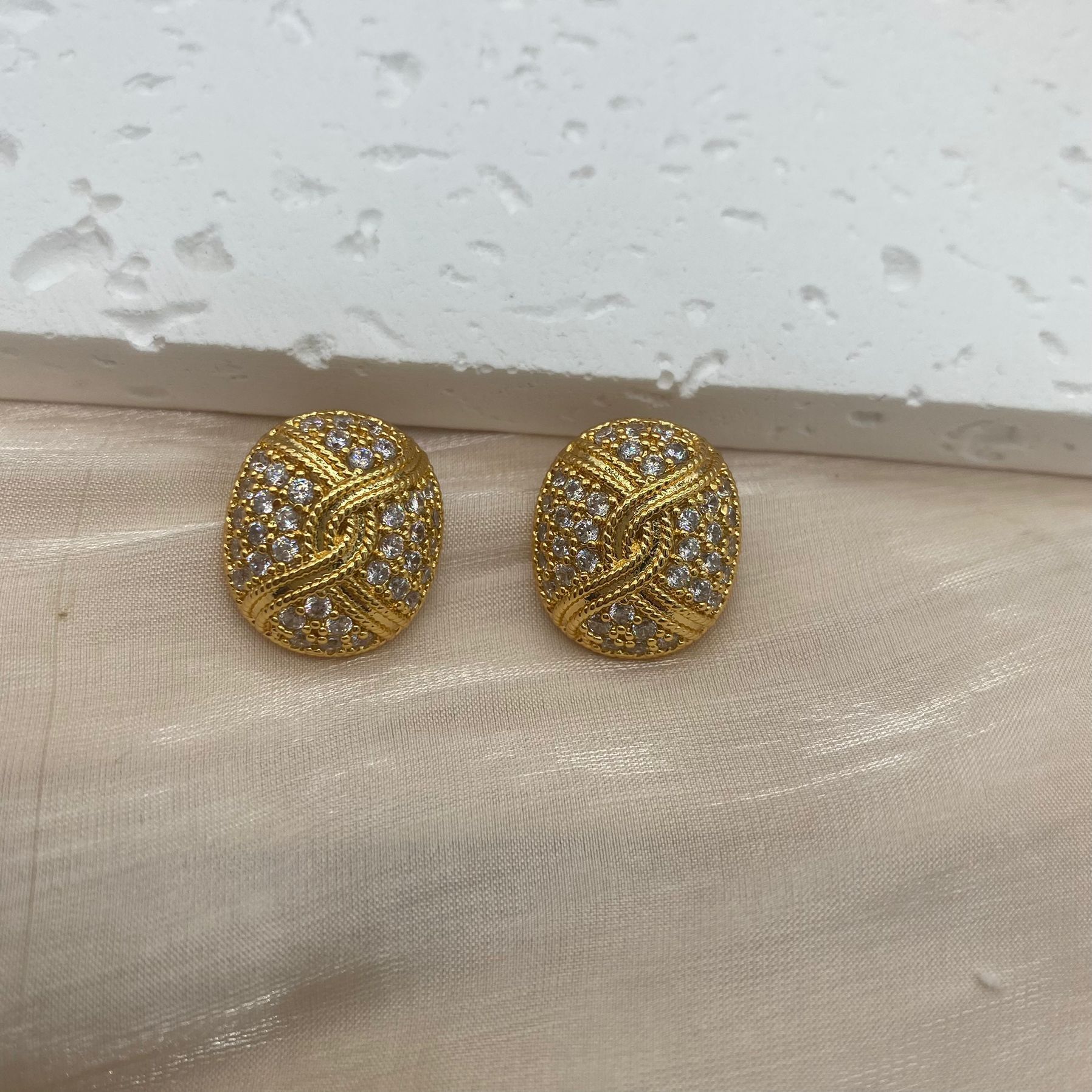 925银耳饰 1018双C蛋形锆石金色耳钉轻奢小巧精致耳饰欧美高级感