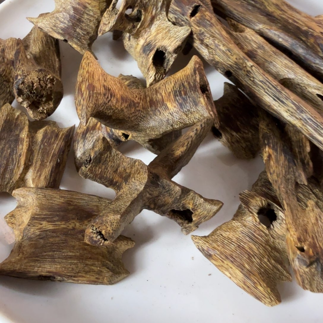 沉香碎屑沉香海南陆河老白奇100克