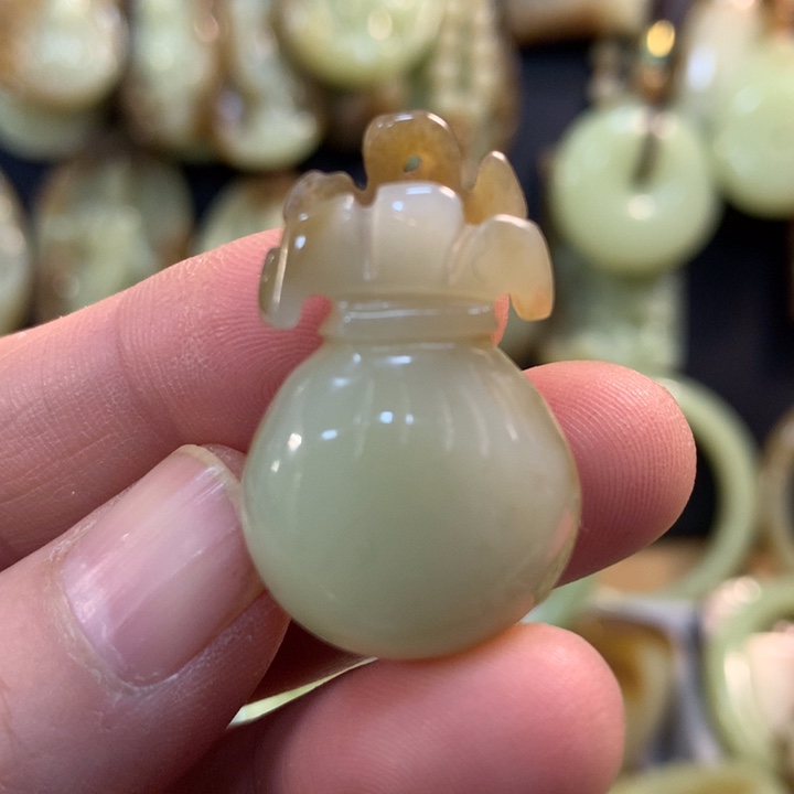 和田玉挂件未镶嵌