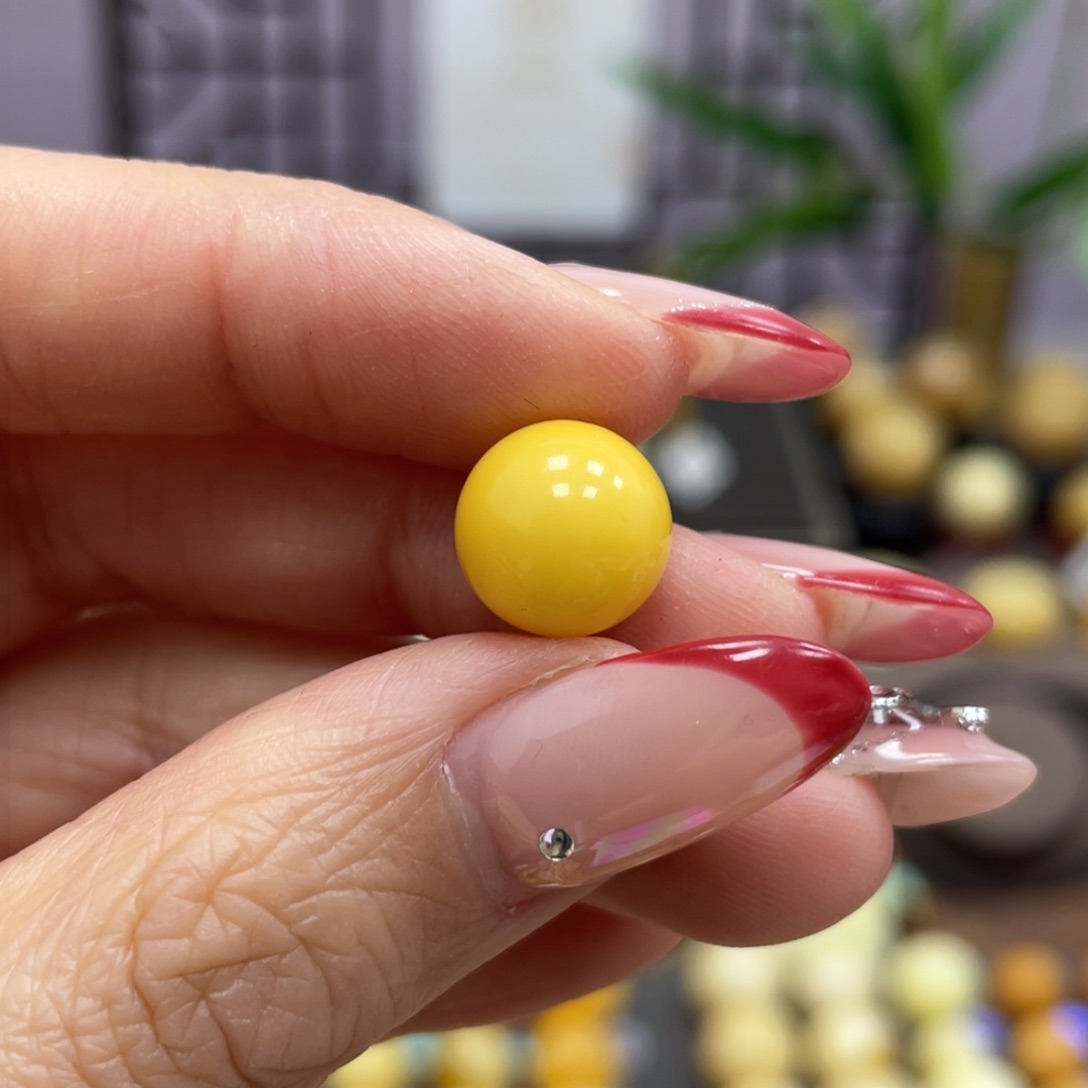 琥珀裸石未镶嵌10.5mm微瑕