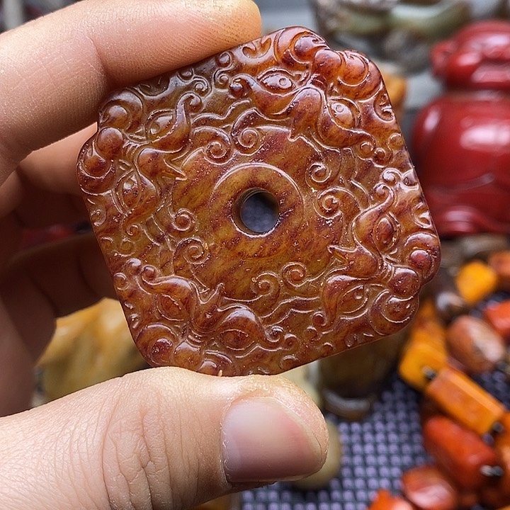 未镶嵌蛇纹石玉颈饰