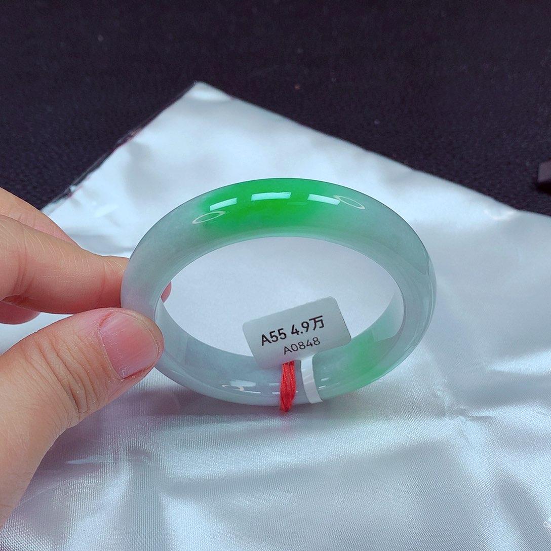 翡翠手镯未镶嵌手镯55
