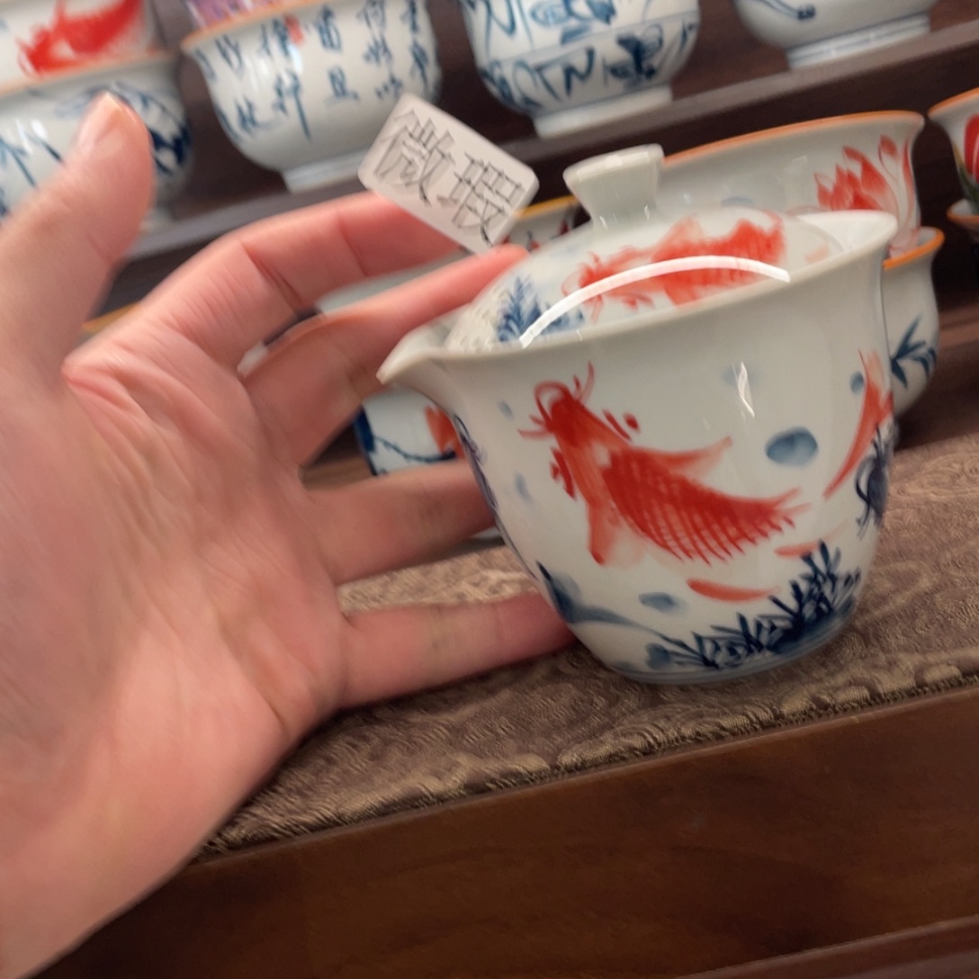 釉下手绘茶具微瑕