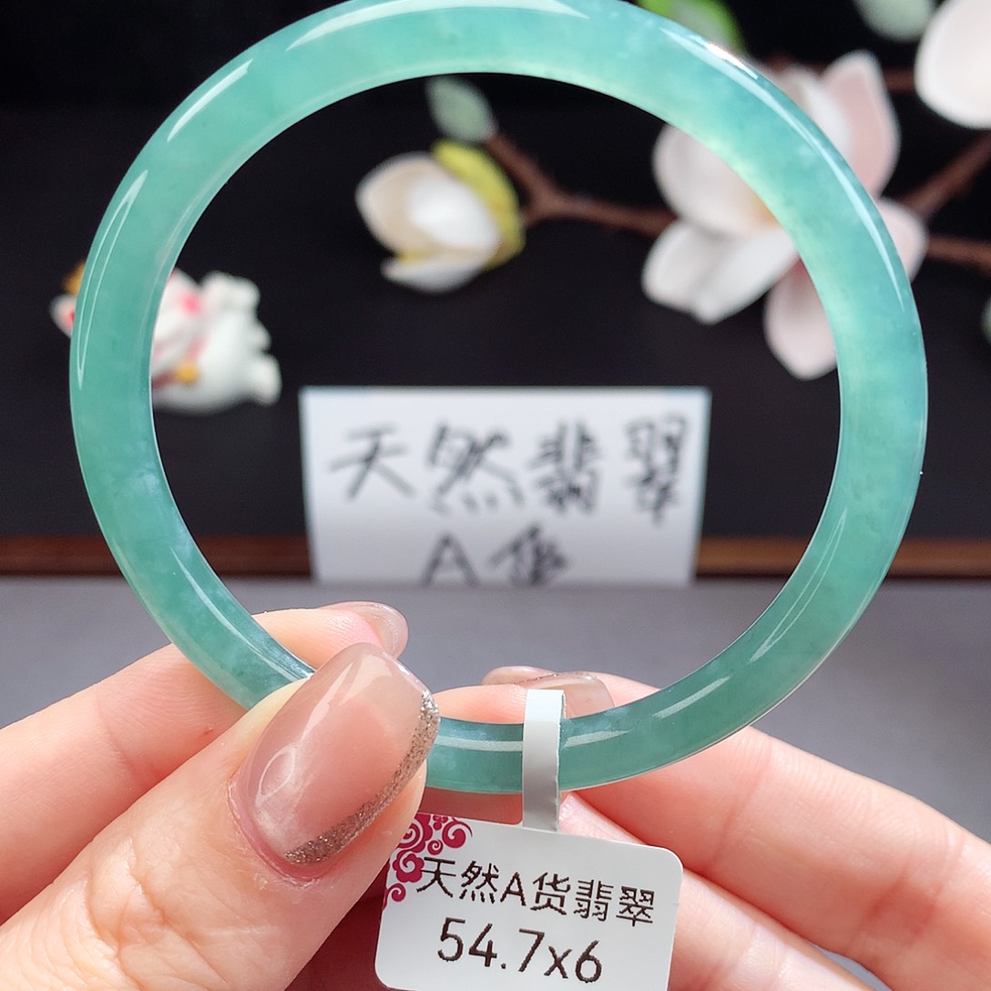 翡翠手镯（圆镯）未镶嵌