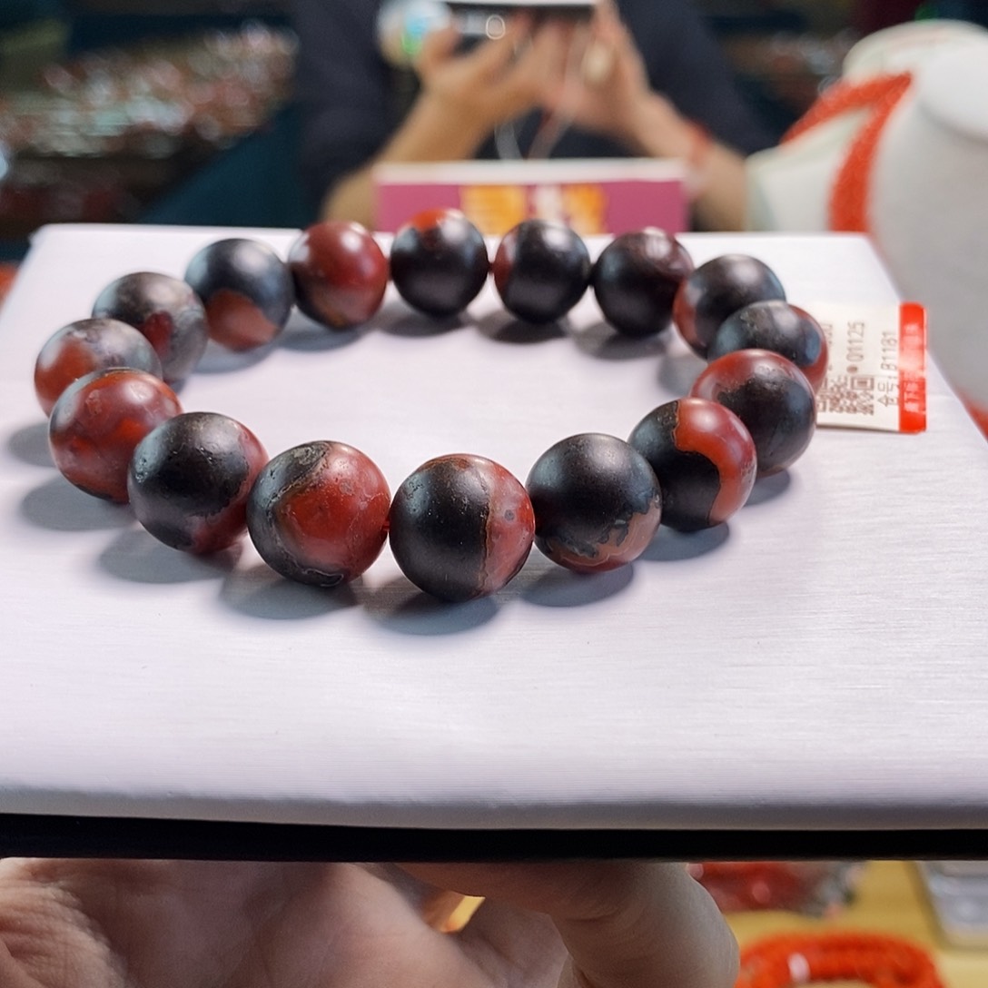 未镶嵌阿东寨  13+mm  多样性发一南红玛瑙