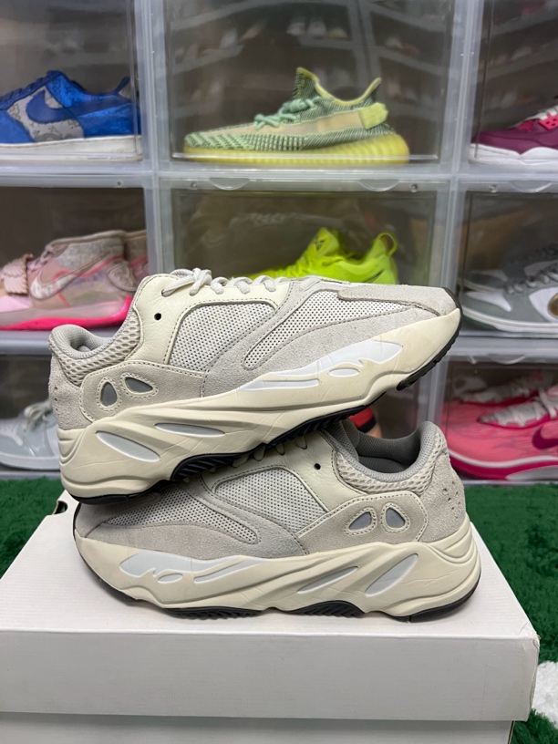 41码/椰子700同类休闲鞋/二手正品95新